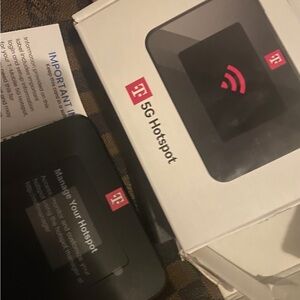 5G Hotspot Black